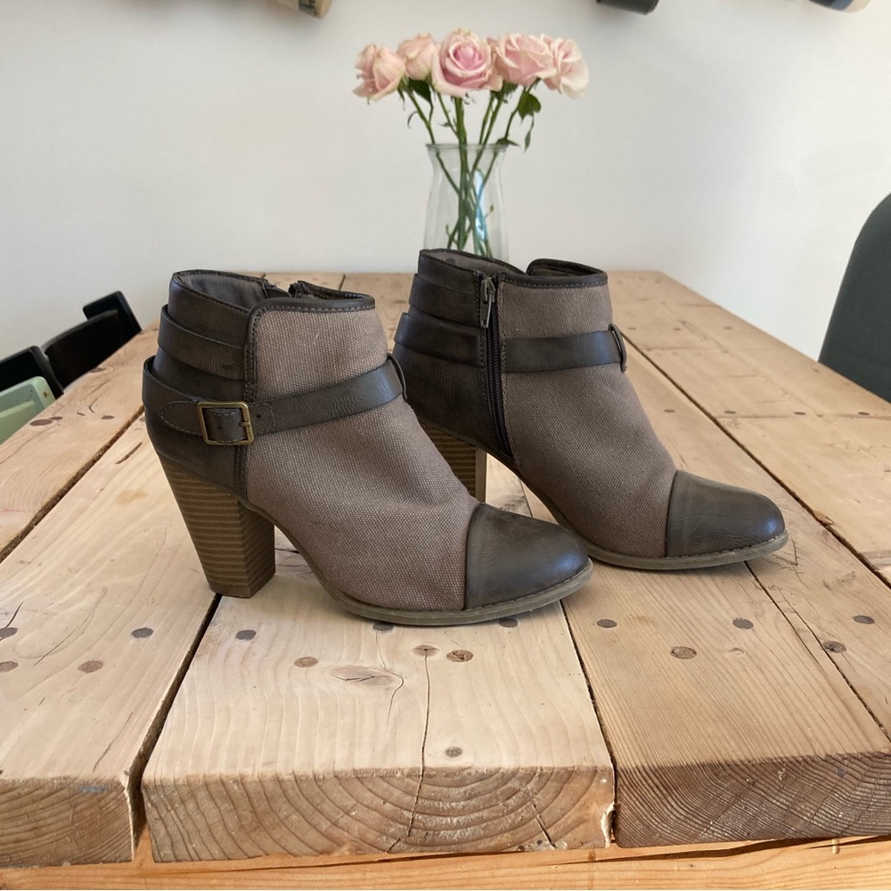 LC Lauren Conrad Booties